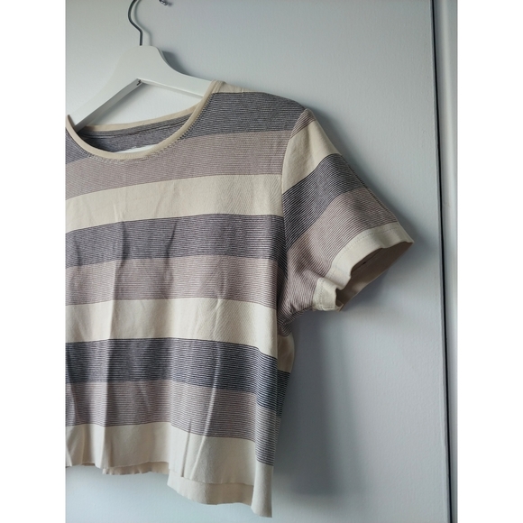 Cropped Striped T-shirt - Picture 3 of 4